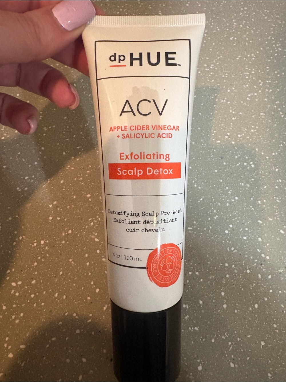 HUE Exfoliating Scalp Detox Tube - White & Orange